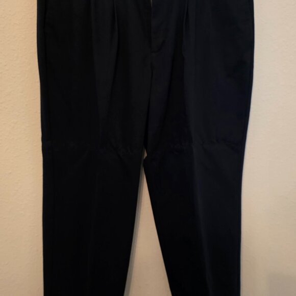 Beautiful, casual yet kinda dressy 100% cotton Dockers. Size 38"x30" - Picture 1 of 7